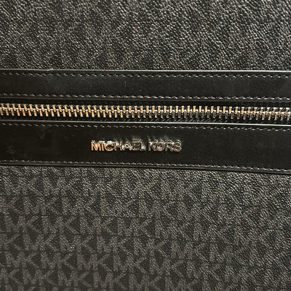 Michael Kors travel suitcase - Picture 2 of 10